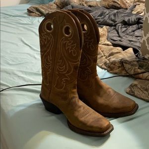 Ariat men’s cowboy boots